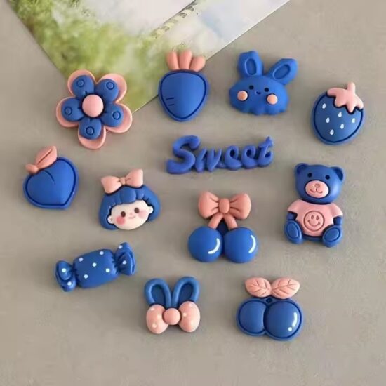 Custom Cute Cartoon Resin Figures for Decoration