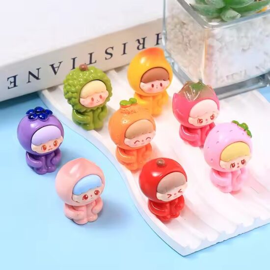 3D Cartoon Fruit Resin Figurines for Decoration and Gifting