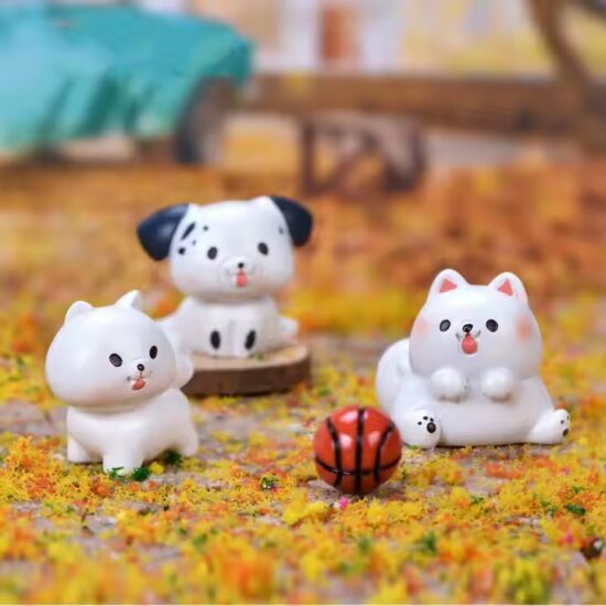 Mini Resin Dog Figurines Set – Assorted Pet Models for Decoration