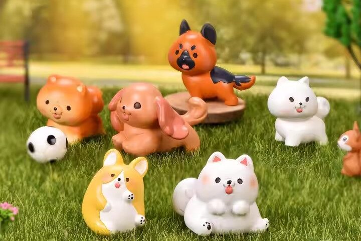 Mini Resin Dog Figurines Set – Assorted Pet Models for Decoration