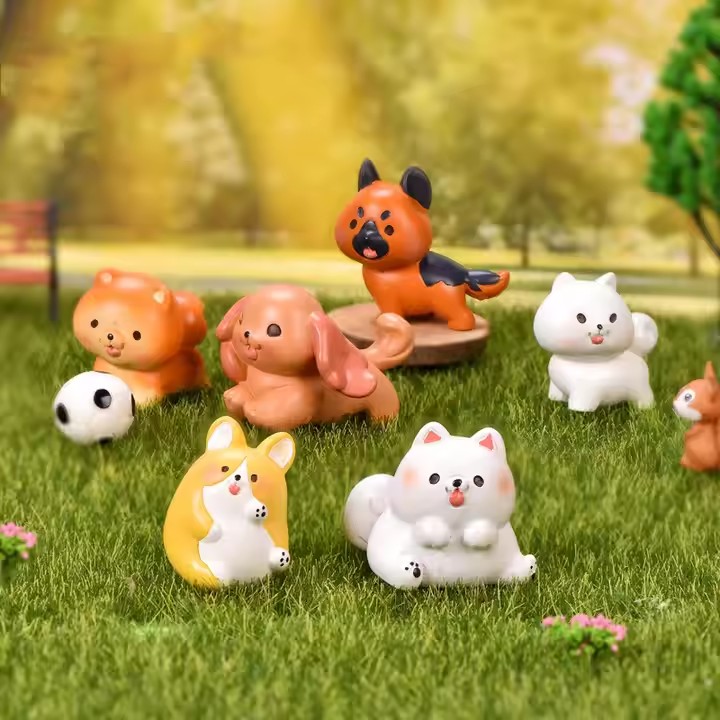 Mini Resin Dog Figurines Set – Assorted Pet Models for Decoration