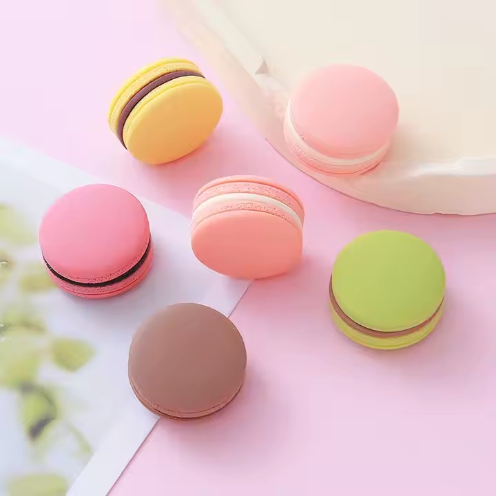 Realistic Cartoon Macaron Cake Resin Decoration for Display