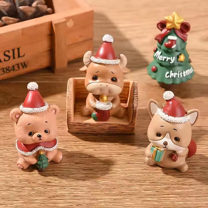 Mini Santa and Animal Resin Figurines for Christmas Decoration