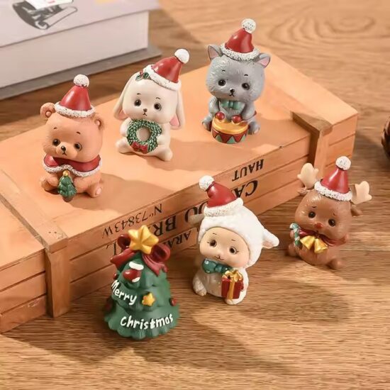 Mini Santa and Animal Resin Figurines for Christmas Decoration