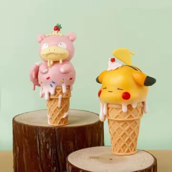Cute Crayon Shin-chan Gacha PVC Capsule Toys Custom Cartoon Figures