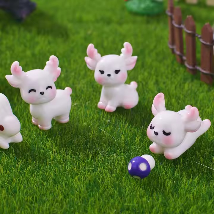 Cute Deer Resin Toy – Popular Home Decoration Figurine