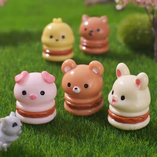 Cartoon Bread and Burger Resin Toys – Cute Kitchen Decor Figurines